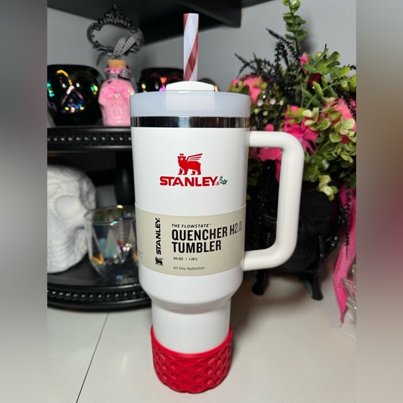 Stanley Other - NEW Stanley Mistletoe Twist 40oz Stainless Steel H2.0 Flowstate Quencher Tumbler